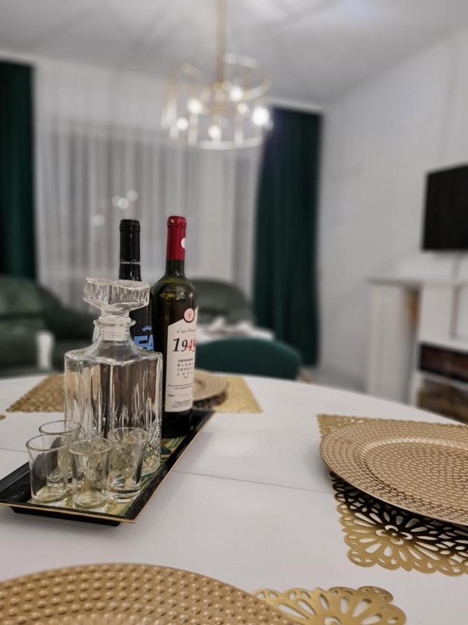 Apartament Larysse Oradea Exterior photo